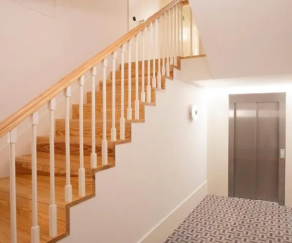 Hm - Infante Riverside R * Порту